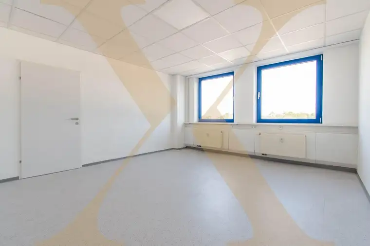 Günstige Büroeinheit mit Erweiterungsmöglichkeit in Pucking zu vermieten!