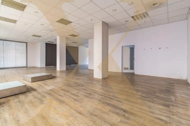 Ebenerdige Geschäftsfläche im Linzer Einkaufszentrum ATRIUM mit hoher Kundenfrequenz zu vermieten!