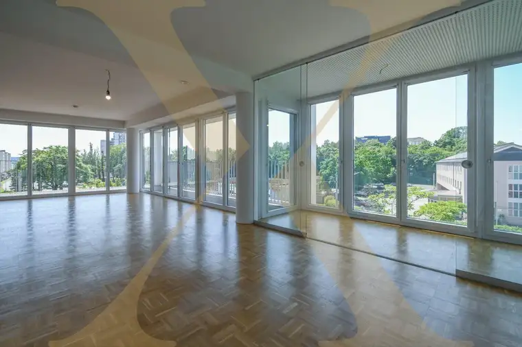 Attraktive 2-Zimmer-Wohnung mit großer Fensterfront und großzügiger Raumaufteilung in Linz zu vermieten! (Top 39)