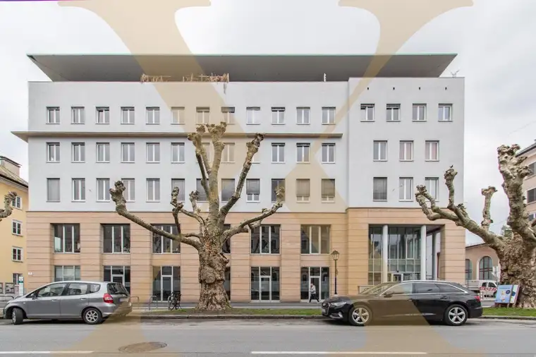 In mitten der Salzburger Neustadt verbindet dieses Büro/Kanzlei/Ordination moderne Funktionalität und erstklassige Erreichbarkeit!