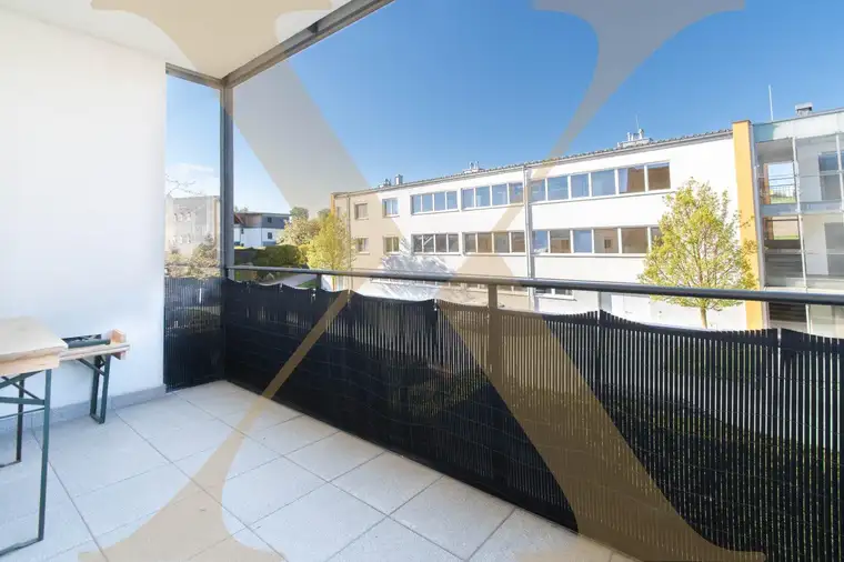 Zentral gelegene 3-Zimmer-Wohnung mit Loggia, Garage und optionalem Gartenanteil in Altenberg zu verkaufen!