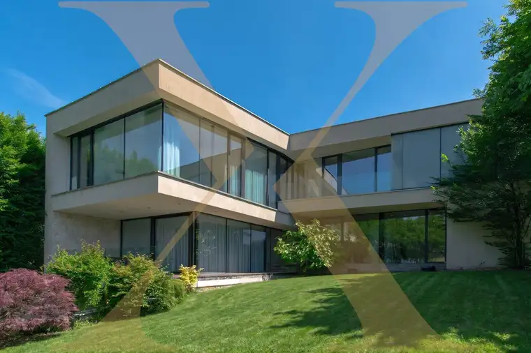 Architektur trifft Privatsphäre – exklusives Privatdomizil mit Wellnessbereich, Salzwasserpool in einer grünen Garten-Oase!