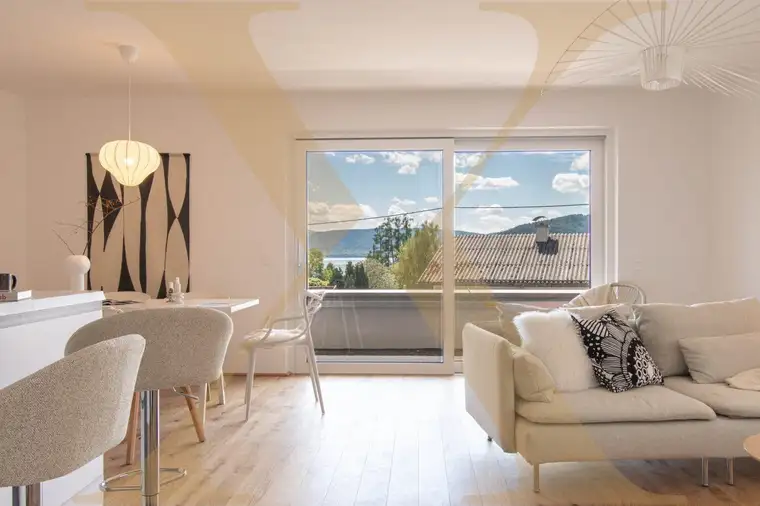 Herrliche 4-Zimmer-Wohnung samt großzügigem Balkon mit Seeblick in Gehnähe zum Attersee!