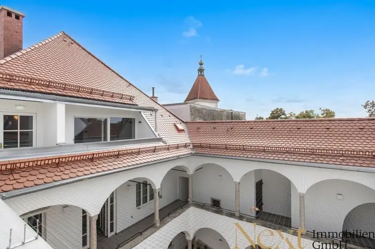 Wohnen mit Charme &amp; Moderne – Dachgeschosswohnung mit Lift im Herzen von Wels!