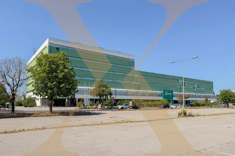 Großflächige Gewerbeliegenschaft mit Verkaufs-, Lager- und Büroflächen in Wels zu vermieten!