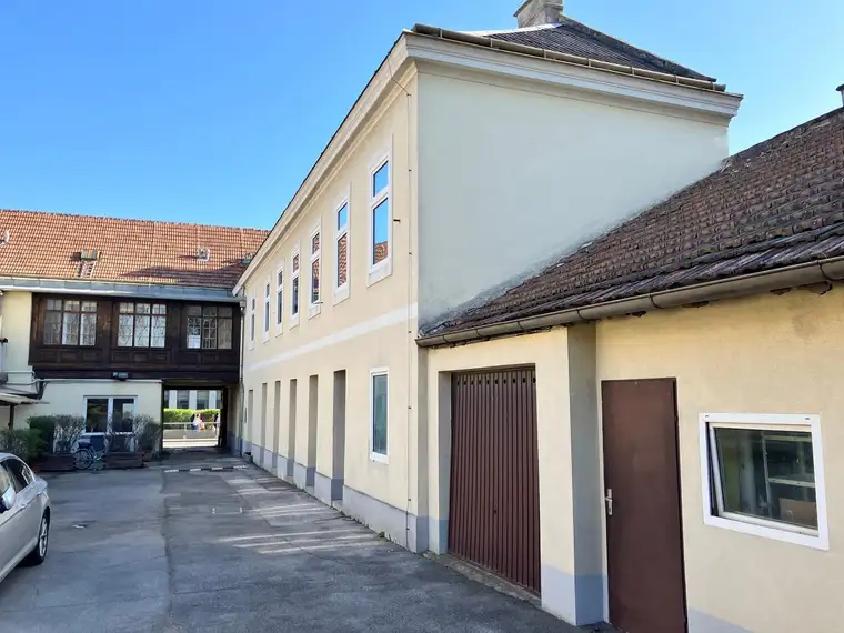 Wunderbare Immobilie mit großem Garten, 1230 Wien, direkt gegenüber Schule, ca 1.500m2 abzugeben