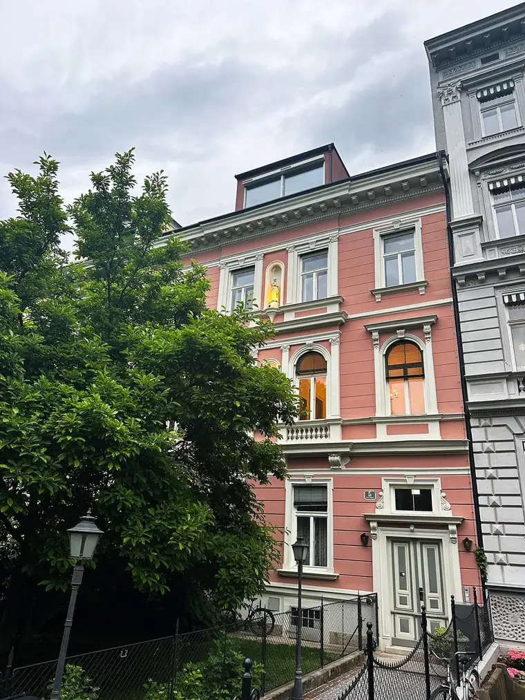 Charmanter Altbautraum mit 4 Zimmern und Balkon in Toplage - Parkstraße, 8010 Graz