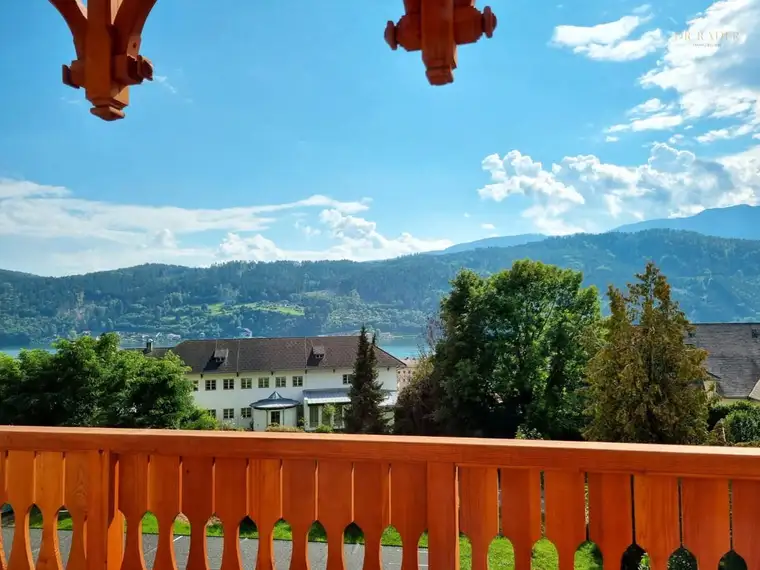 Historische Altbauwohnung mit Seeblick -Erstbezug nach Generalsanierung
