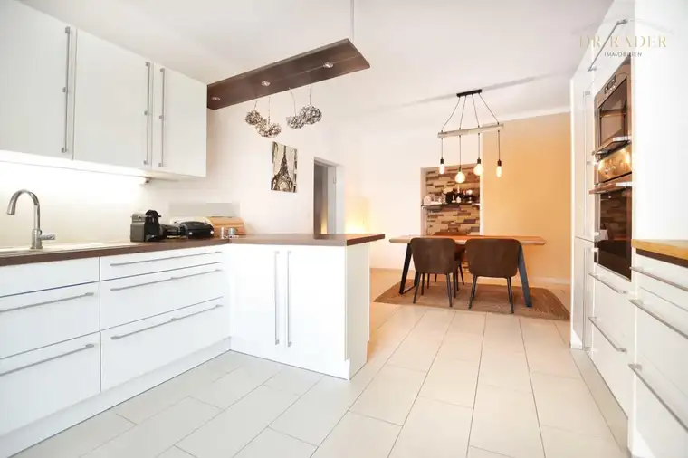 Stilvoll renovierte Altbauwohnung mit großzügiger Terrasse in Toplage – Klagenfurt Innenstadt