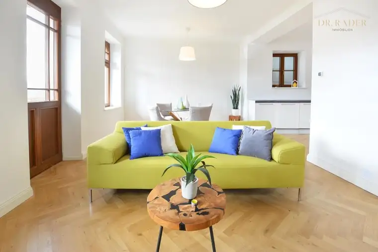 Stilvolle Altbauwohnung mit Seeblick, Kaminanschluss und Klimaanlage