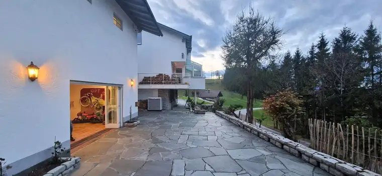 BARRIEREFREIE VILLA mit EINLIEGERWOHNUNG