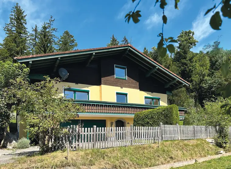Gepflegtes Landhaus mit weitläufiger Aussicht in Bad Vigaun - ideal für Jung und Alt