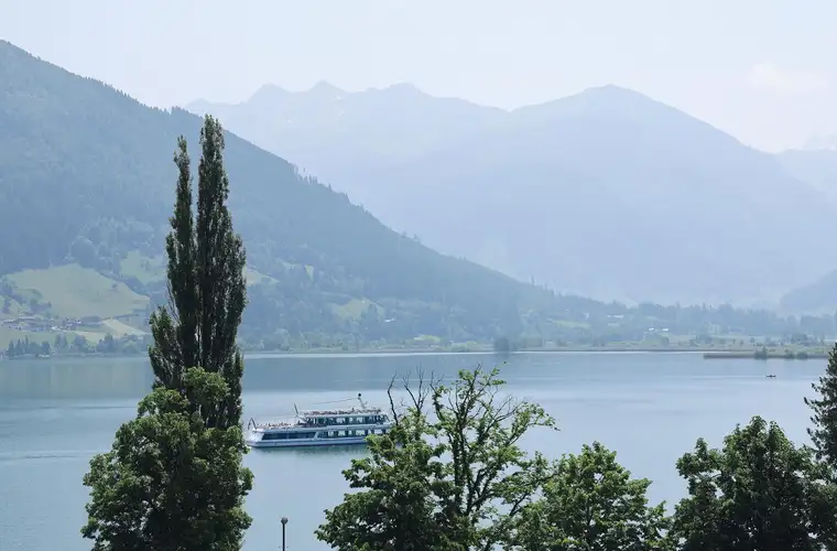 Seeblick, Balkon und Citylife vor der Tür – top sanierte 4-Zi-Wng. mit TRAUM-PANORAMA!