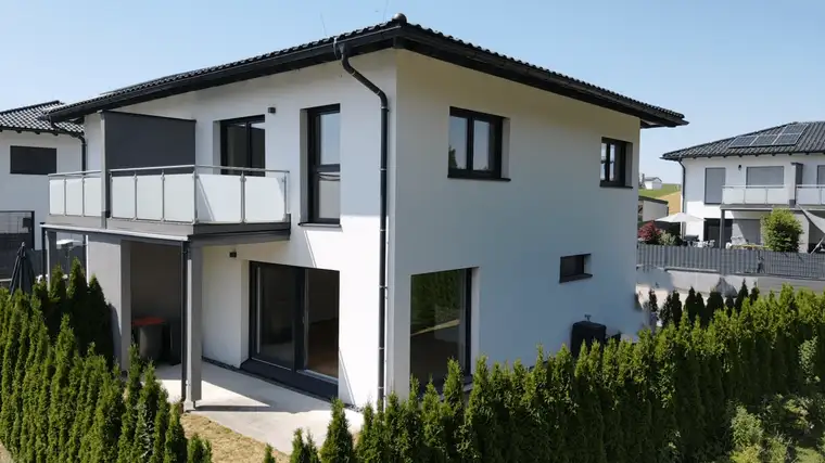 Moderne, neue Doppelhaushälfte in Palting – Ihr neues Zuhause wartet!