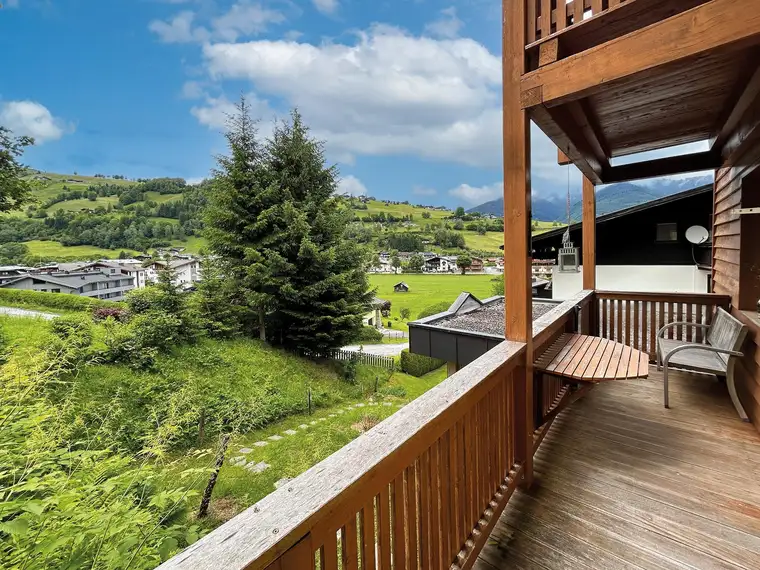 Blick auf das Kitzsteinhorn – charmante 4-Zimmer-Gartenwohnung mit ZWEITWOHNSITZWIDMUNG!