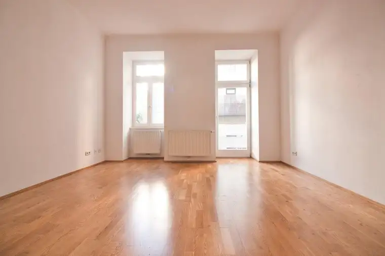 Hofseitige Garten-Altbau-Wohnung | zentral begehbar | Top Lage direkt neben U-Bahn