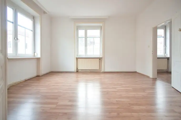 Kurzzeitvermietung möglich | gepflegte, helle 3-Zimmer-Wohnung mit separater Küche | ruhige Lage