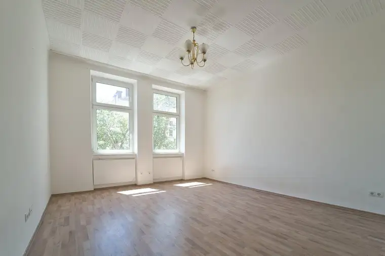 Sehr gepflegte 2-Zimmer-Wohnung | schöner Ausblick | WC und Bad in der Wohnung