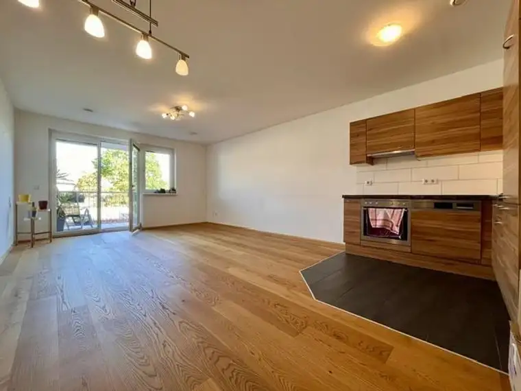 Schöne 2-Zimmer-Wohnung mit Balkon