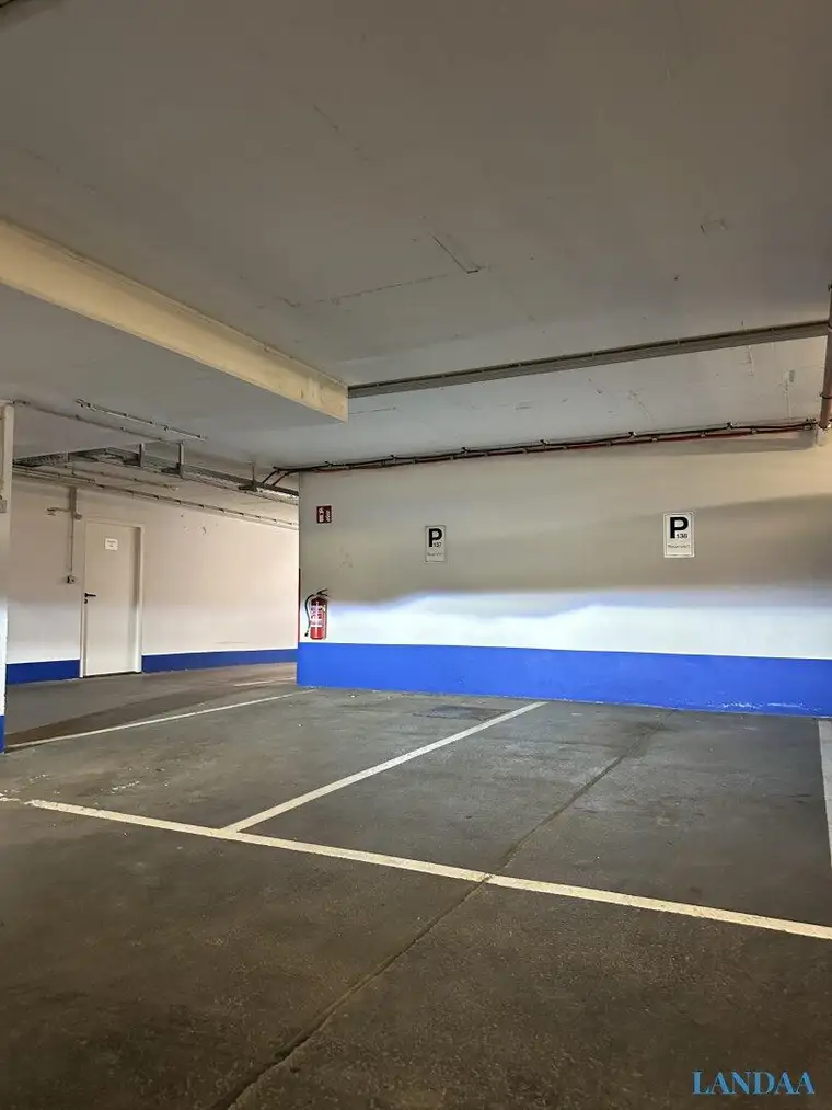 Provisionsfrei! Tiefgaragenstellplatz in der Wohllebengasse