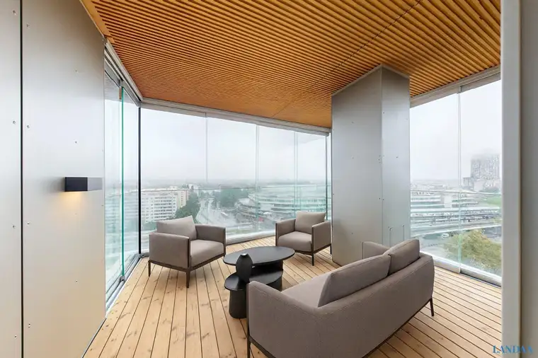 Elza Hallett, LANDAA Immobilien GmbH
