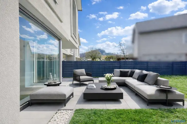 Elza Hallett, LANDAA Immobilien GmbH