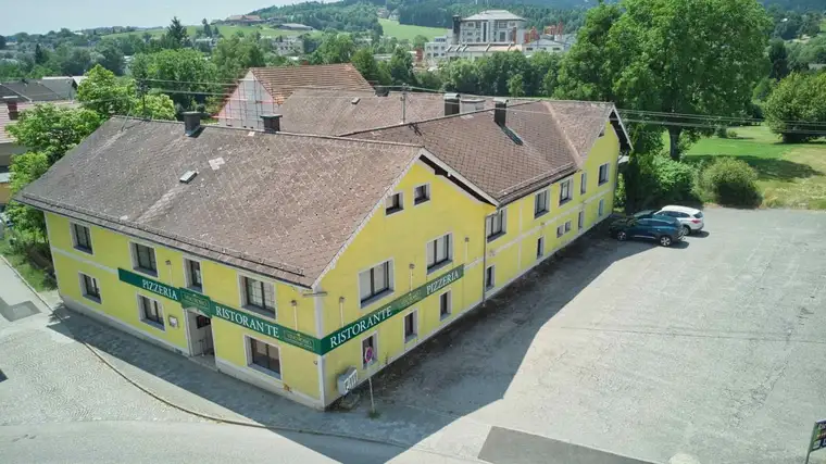Ertragsobjekt mit Gastronomiebetrieb und Wohnungen!