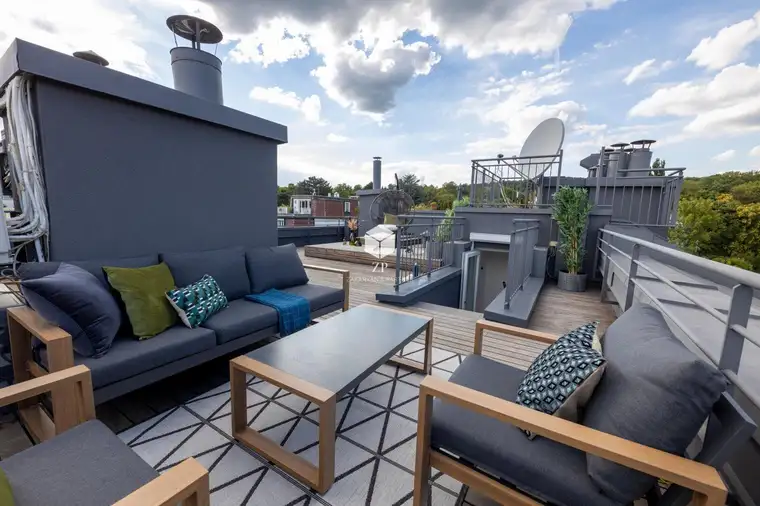 Luxuslage Schafberg: Einmalige Luxus-Maisonette mit Dachterrasse! Weitblick zum Verlieben!