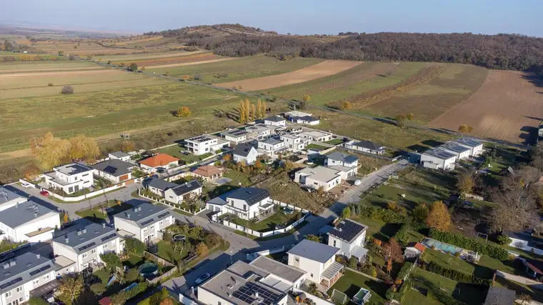 Charmantes Haus mit 2 Wohneinheiten mit Innenhof &amp; Garage – Ruhelage nahe Rust und dem Neusiedler See