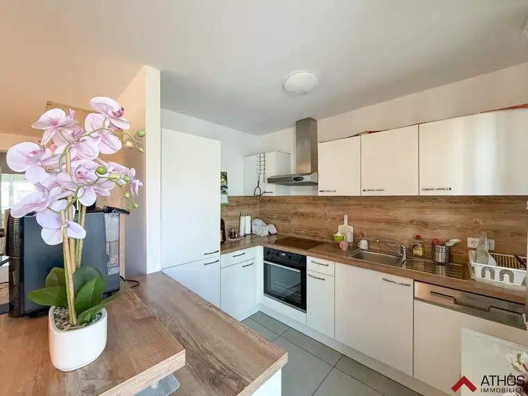 Unmöblierte, neuwertige 3-Zimmer-Wohnung mit Balkon in Welser Bestlage