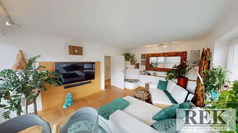 Ideal aufgeteiltes Zweifamilienhaus in zentraler Wohngegend von Neukirchen am Großvenediger!