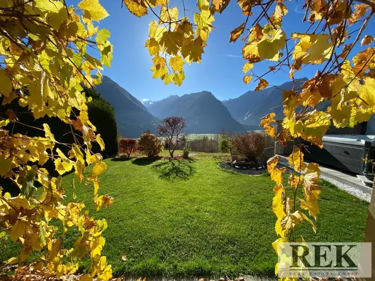 Kaufpreisreduziert! Sehr gepflegtes Haus mit Whirpool auf der Tal-Sonnenseite mit Bergpanoramablick!