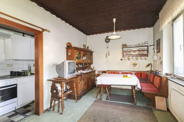 Mehrfamilienhaus mit viel Potenzial, vielseitige Nutzungsmöglichkeiten