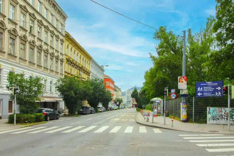Für Investoren: Vermietete Gewerbeimmobilie mit guter Ausstattung in 1150 Wien