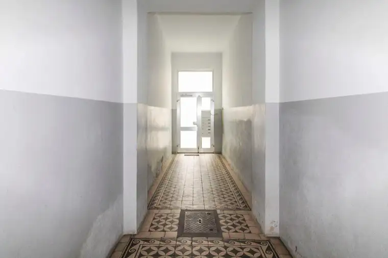 Investition für später: Etagenwohnung mit zukünftigem Entwicklungspotenzial in Wien