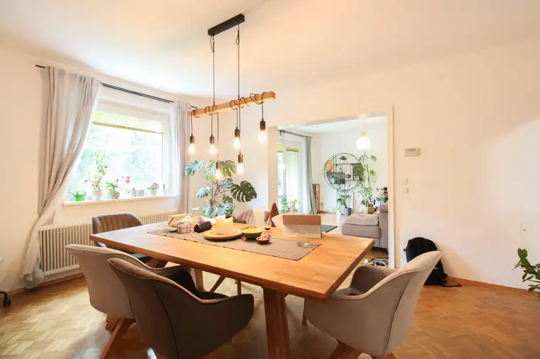 Großzügige 4-Zi.-Wohnung mit Südbalkon in ruhiger Lage!