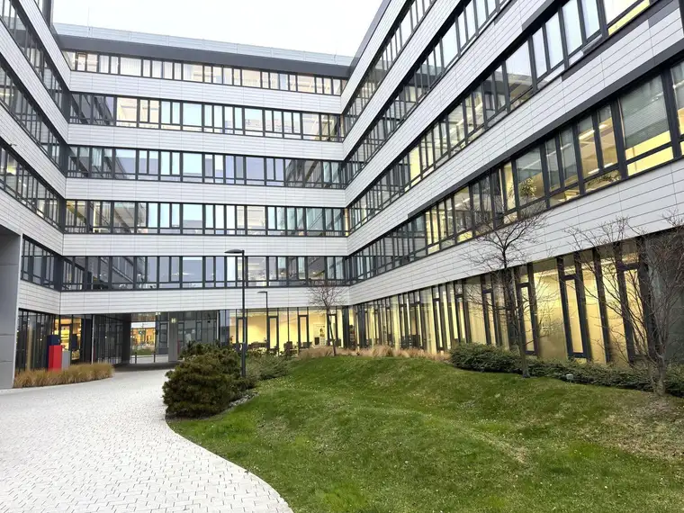 EURO PLAZA 6 - Büro/Werkstatt/Lager