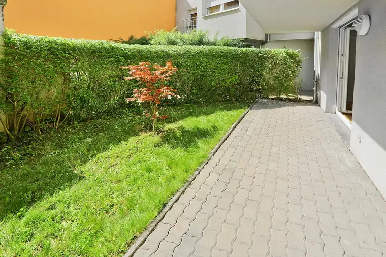PROVISIONSFREIER GARTENTRAUM - Südseitige 2 Zimmerwohnung in absoluter Ruhelage bei U4/U6