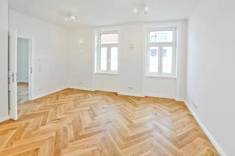 Klassische 2-Zimmer-Altbauwohnung – Ihr neues Domizil in bester Lage - VIEVIENNE -
