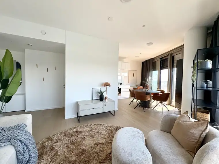 DANUBE FLATS | Exklusive vollmöblierte 2-Zimmer-Wohnung mit Skyline-Blick | Fitness, Pool und Spa