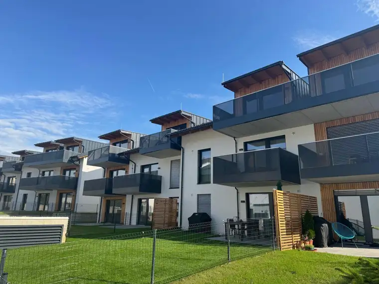 ERSTBEZUG | Sonnige 3 Zimmer Wohnung mit 101 m2 Wohnfläche u. 2 TG Plätzen | Hallwang