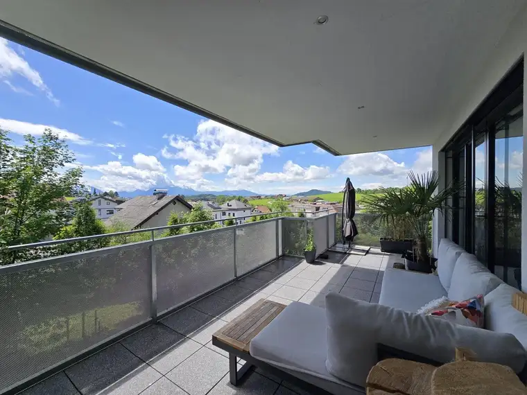 Exklusive 2 Zimmer Wohnung mit 16 m2 SW - Balkon | TG Platz und Freiabstellplatz | in Eugendorf-Esch