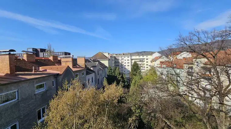 ***Elegante DG-Maisonette ** 2 Innenhofbalkone ** Trendviertel Graz-Lend ** moderne Citywohnung ** für Paare &amp; Studenten &amp; Anleger ***