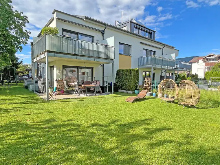 Moderne 3-Zimmer Gartenwohnung in Rif: Stilvoll Wohnen im Grünen