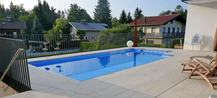 Traumhaftes Einfamilienhaus mit Pool und Einliegerwohnung
