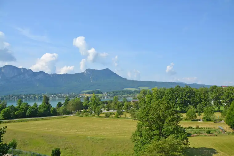 Exklusives Baugrundstück mit unverbaubarem Seeblick in Toplage Mondsee / Hilfberg