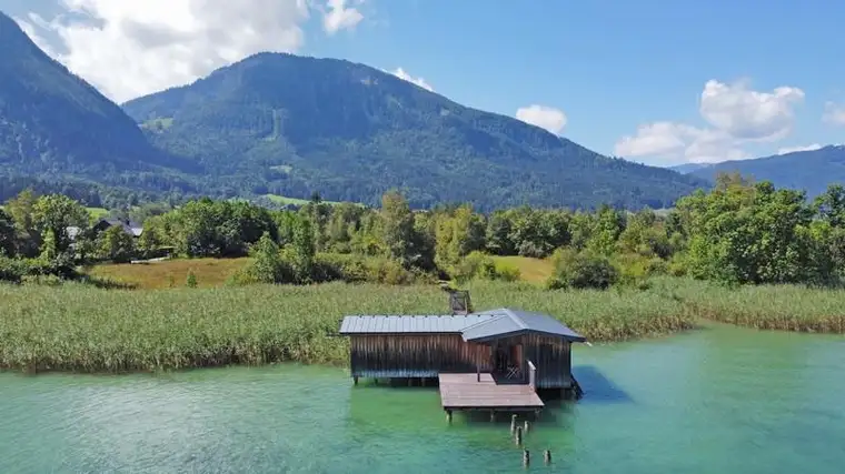 Wolfgangsee - Einzigartiges Landhaus in Alleinlage mit unverbaubarem Seeblick und eigenem Bootshaus