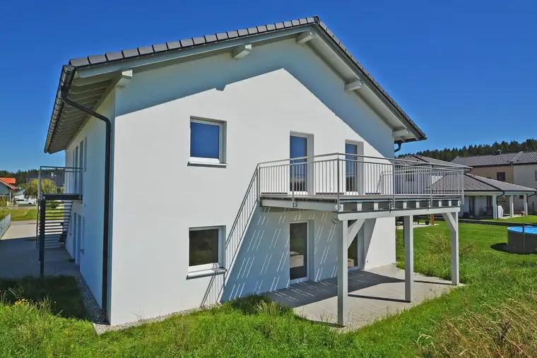 Großzügige Gartenwohnung in nachhaltiger Bauweise mit Süd- &amp; Westterrasse