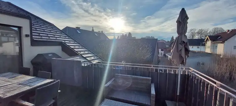 Ländlicher Charme trifft Stadtnähe - 3-Zimmer-Terrassenwohnung 
in stadtnaher Lage