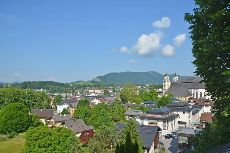Exklusives Baugrundstück mit unverbaubarem Seeblick in Toplage Mondsee / Hilfberg